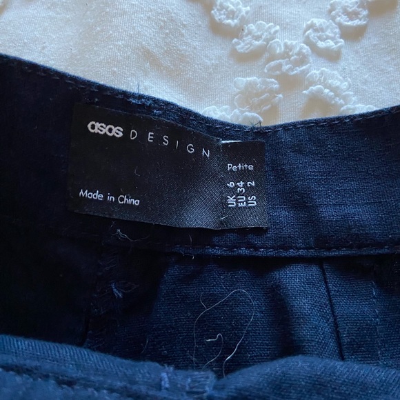 ASOS Petite pleat front linen shorts in navy - NWOT - Picture 7 of 7